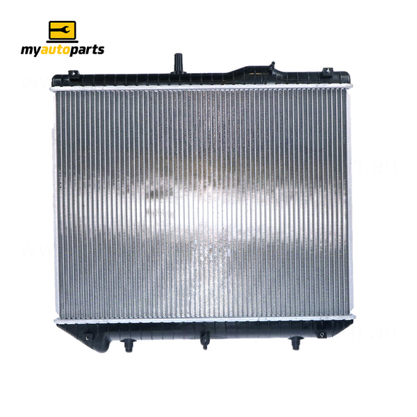 Radiator 34 / 34 mm Plastic Aluminium 470 x 578 x 26 mm Manual 2.9L L D29 Aftermarket Suits Mercedes-Benz MB100/140 661 1999 to 2004